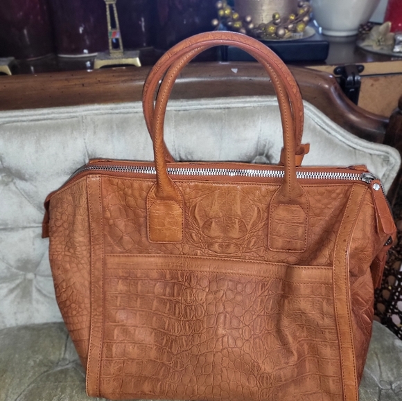 Authentic Kenneth Cole Tote bag - Picture 2 of 9